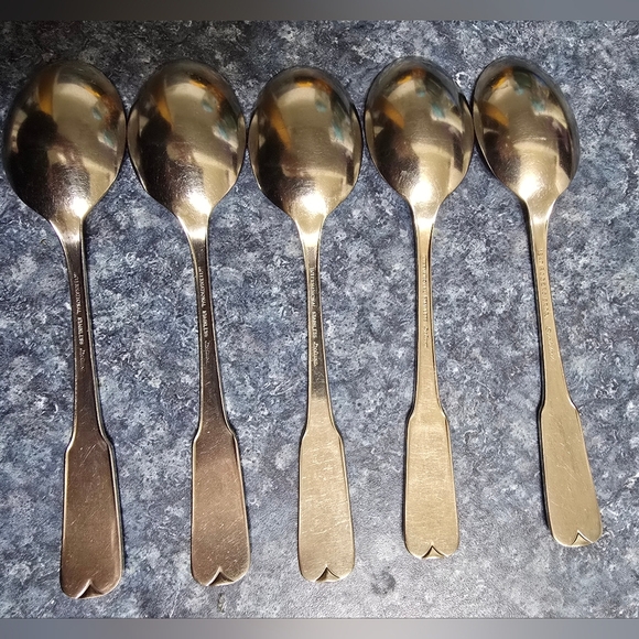 5 International Deluxe LIBERTY Stainless Place / Oval Soup Spoons 1847 Rogers - Picture 4 of 9